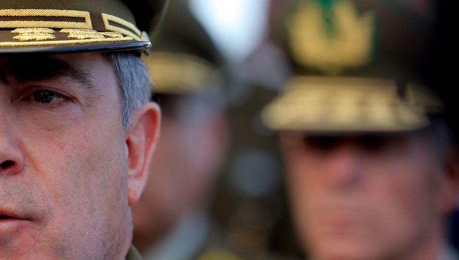 Decreto que ratifica la salida de 10 generales de Carabineros está en Contraloría