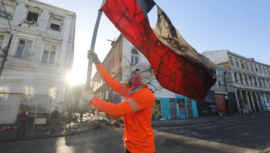 Ministro del Trabajo: "Lo que pasó en el puerto de Valparaíso no puede ocurrir nunca más"