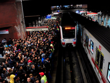 Metro de Santiago restablece en su totalidad servicio en la Línea 1