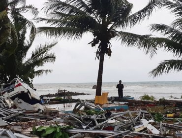 Elevan a 373 los muertos y 1.400 heridos por tsunami en Indonesia