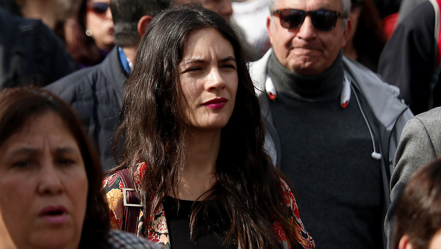 La gran polémica que se toma las redes sociales: Difunden 'fake news' de Camila Vallejo