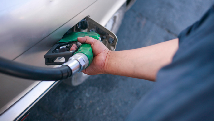 Anuncian nueva baja en el precio de las gasolinas a partir de este jueves 27