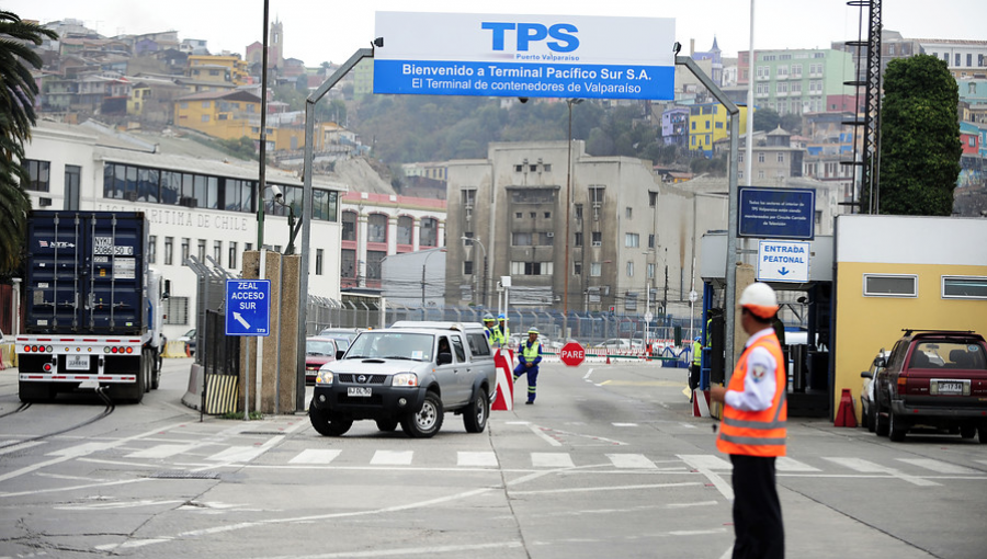 TPS: Ayuda ofrecida a portuarios "se está entregado con absoluta normalidad"