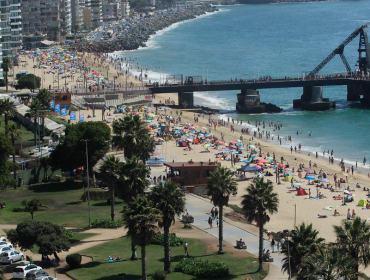 Senador Lagos Weber intercede por feriantes del Muelle Vergara para evitar su inminente traslado