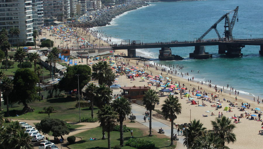 Senador Lagos Weber intercede por feriantes del Muelle Vergara para evitar su inminente traslado