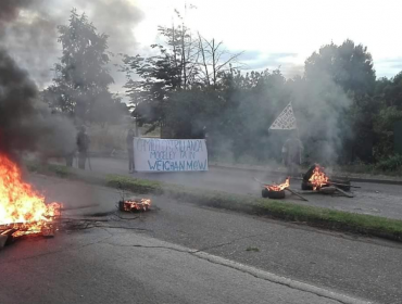 Tres comunas de La Araucanía amanecieron con barricadas por crimen de Catrillanca