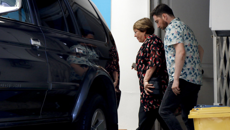 Michelle Bachelet sostuvo reuniones con ex colaboradores en su fundación