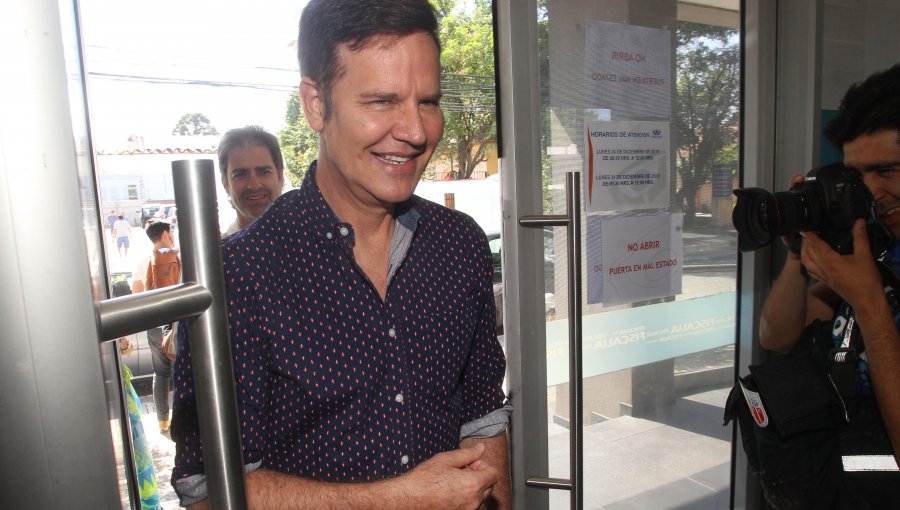 Juan Carlos Cruz asegura que fiscalía tiene pruebas contra Errázuriz y Ezzati