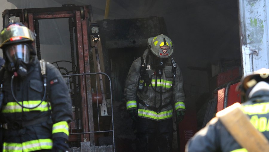 Incendio en Mulchén deja dos lesionados al menos seis viviendas con daños