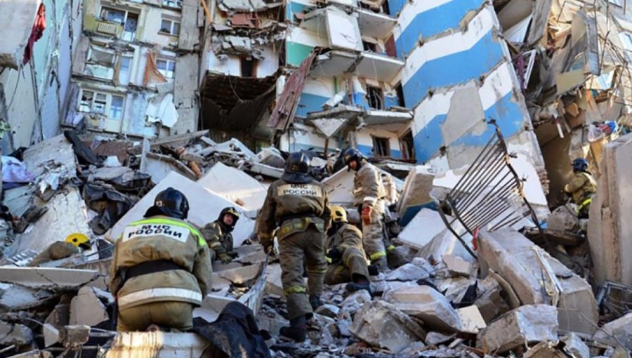 Explosión en edificio de Rusia dejó cuatro muertos y más de 70 desaparecidos