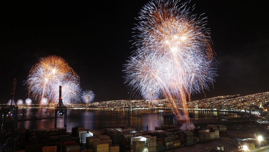 Año Nuevo en el Mar: Así se recibió el 2019 en Valparaíso y Viña del Mar