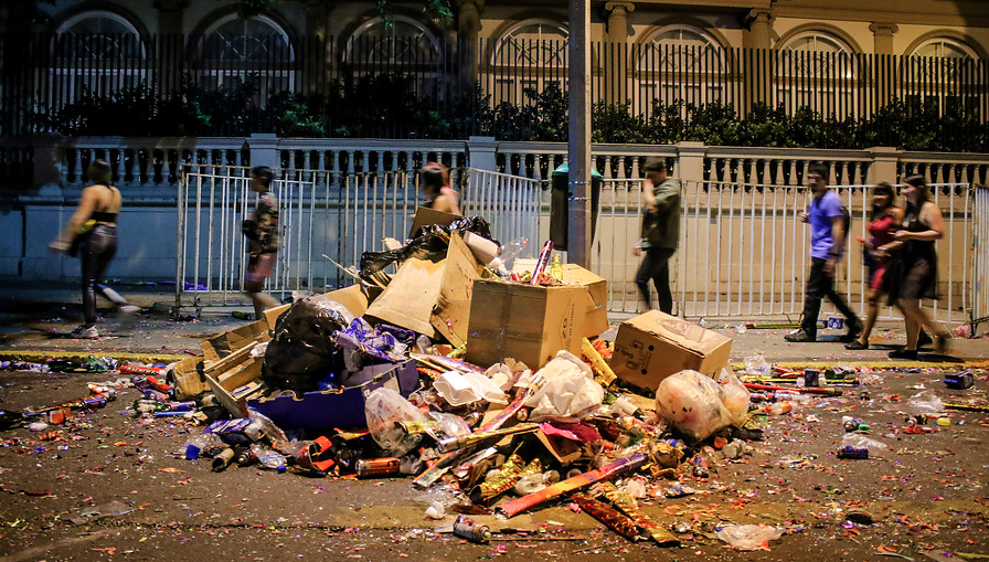 Celebración de año nuevo dejó 40 toneladas de basura en Santiago