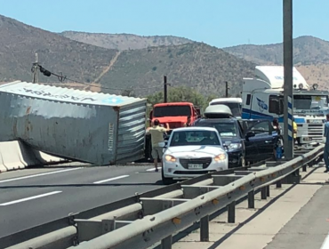 Cinco adultos y dos niños resultaron lesionados por colisión en la ruta 68