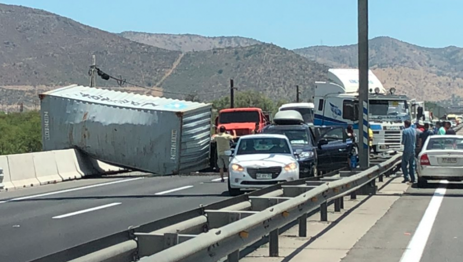 Cinco adultos y dos niños resultaron lesionados por colisión en la ruta 68