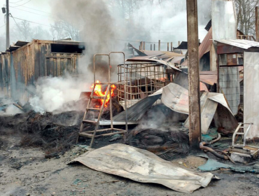 Ataque incendiario en La Araucanía: Grupo de encapuchados destruyó vivienda en Collipulli