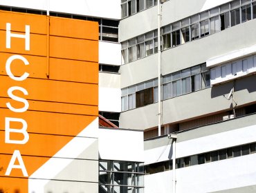 Mujeres se querellan contra hospital San Borja por negligencia y xenofobia