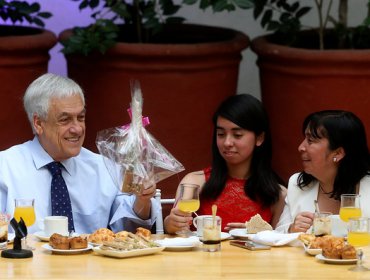 Presidente Piñera citó poema a puntajes nacional de la PSU, pero con nombre y autor equivocado