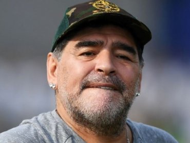 Diego Maradona fue internado de urgencia en clínica de Buenos Aires