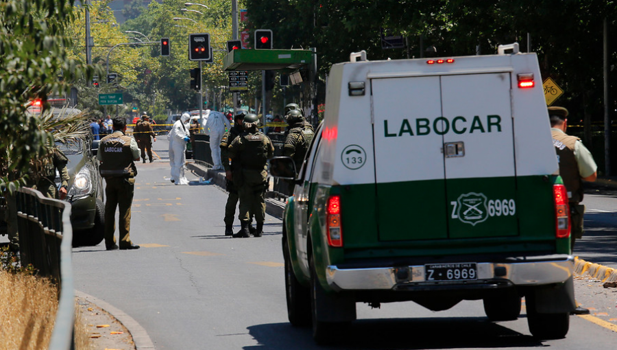 Cinco lesionados dejó explosión de un artefacto en paradero del Transantiago