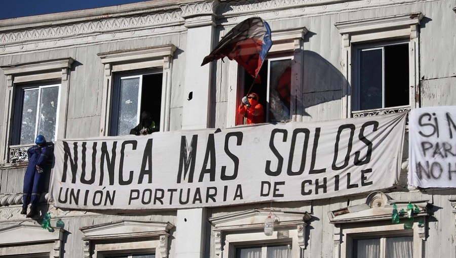 Continúan manifestaciones ante política de "listas negras" en el puerto de Valparaíso