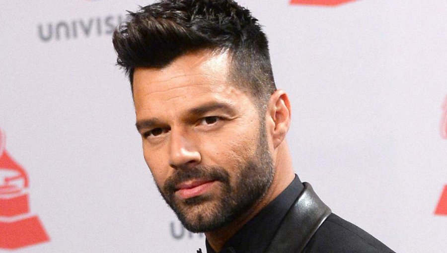 Ricky Martin se luce con fotografía donde muestra sus habilidades como padre multifacético