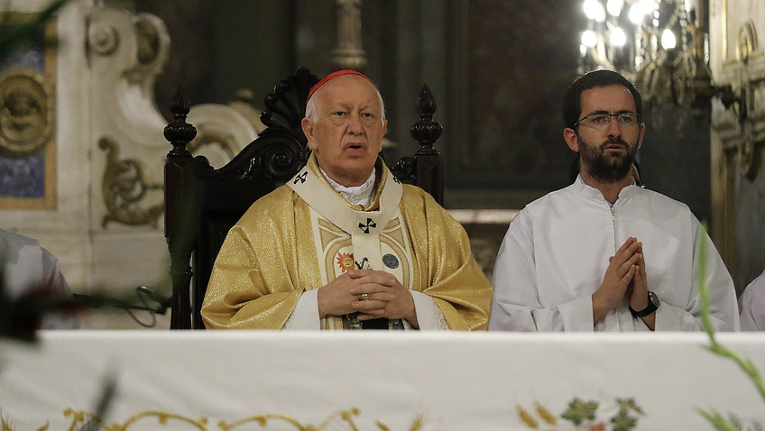 Víctimas de abusos valoran revocación de nacionalidad del cardenal Ezzati