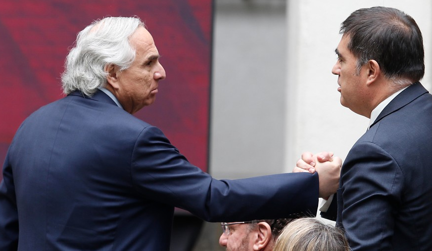 Chile Vamos blindó a Chadwick e inició contraofensiva por "aprovechamiento" de la oposición