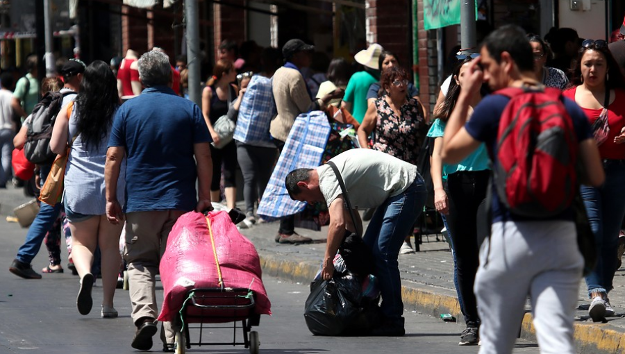 Comerciantes de Valparaíso acusan que ventas de fin de año bajaron entre un 25% y 40%