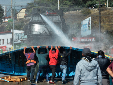 Pescadores de Valparaíso anuncian protestas si Gobierno acude al TC por norma de la jibia