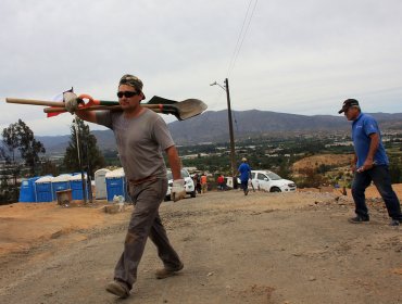 Entregan 29 viviendas de emergencia a damnificados de incendio en Limache