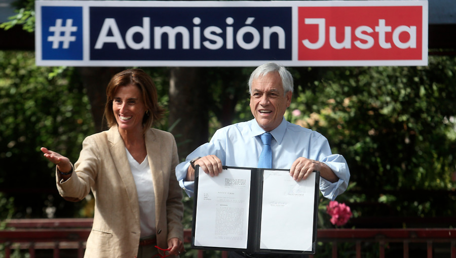 Piñera firmó proyecto de Ley Admisión Justa y criticó iniciativa del Gobierno de Bachelet