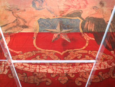 Así se gestó la recuperación de bandera de La Moneda tras el golpe de Estado