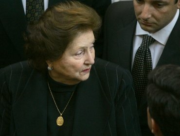 Lucía Hiriart y exalbacea de Pinochet se disputan más de un millón de dólares del Caso Riggs