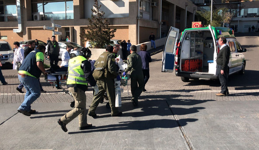 Carabinero está grave tras recibir disparo en su rostro durante protesta en Lebu