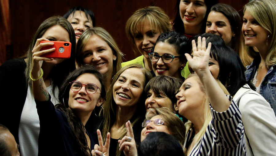 Cámara aprueba ley de derecho de las mujeres a una vida libre de violencia