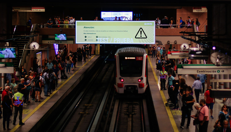 U. de Chile pide reunión a Metro para renombrar estación como "Eloísa Díaz"