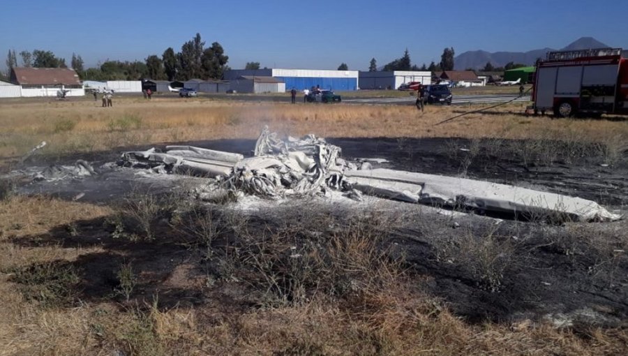 Avioneta se estrelló en el Aeródromo de Tobalaba: ocupantes saltaron, pero están graves