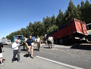 Piñera invoca Ley de Seguridad del Estado por accidente en Ruta 5 Sur