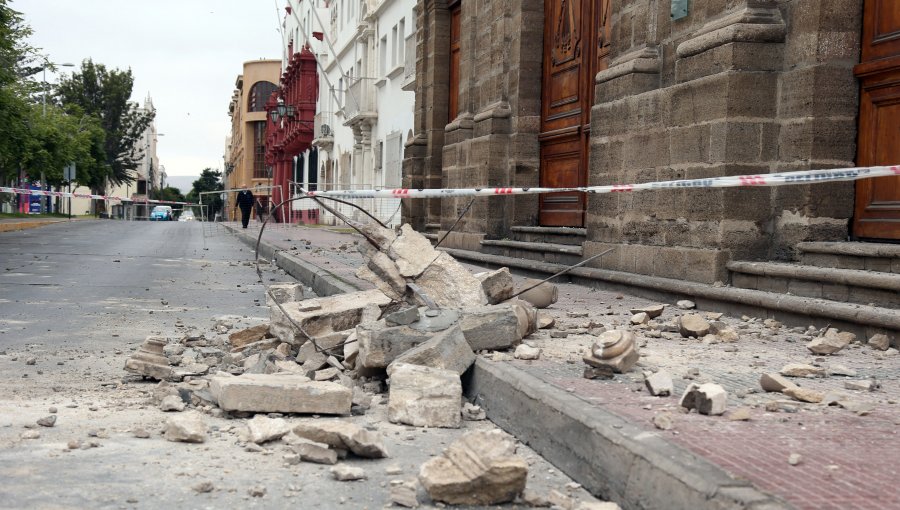 Catedral de La Serena quedó con daño estructural en una de sus torres tras sismo