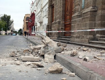 Catedral de La Serena quedó con daño estructural en una de sus torres tras sismo