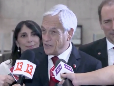 Piñera anuncia por error la "nueva Línea 10" y genera cambio en el rostro del presidente de Metro