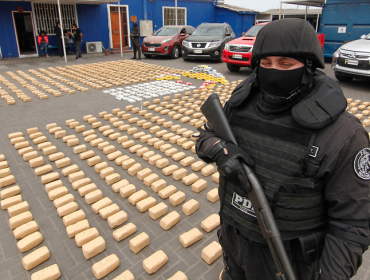 Detienen a narcotraficantes con 200 kilos de cocaína: su destino era Santiago