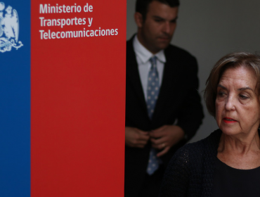 Ministra Hutt califica alza en el precio del transporte público de Santiago como una “mala noticia”