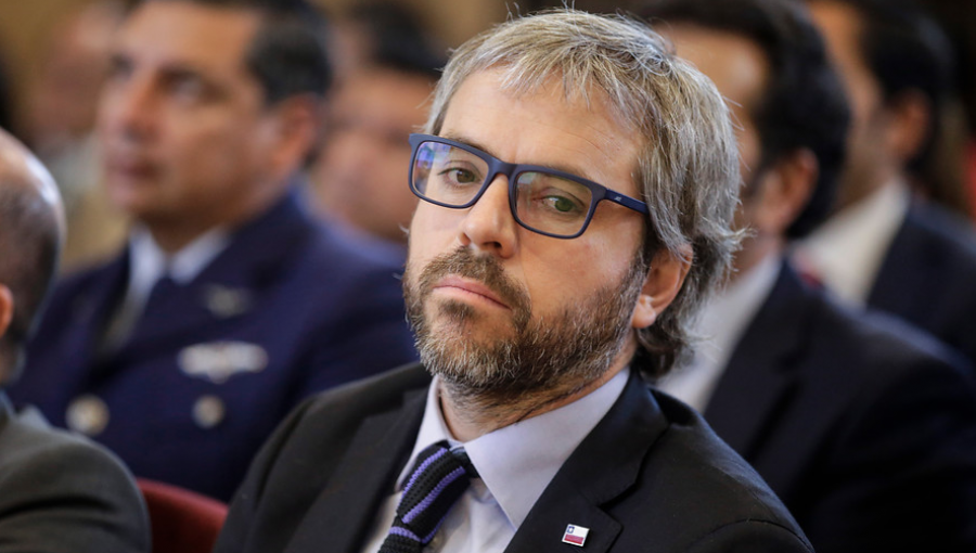 Ministro Blumel: "La extrema izquierda no está a la altura en materia de Derechos Humanos"