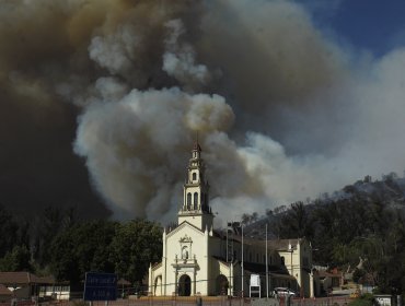 Impresionantes imágenes del mega incendio de Casablanca: Más de 100 hectáreas arrasadas por las llamas