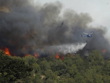 Incendio en Casablanca arrasa con más de 120 hectáreas, más de una decena de aeronaves trabajan en el combate del fuego