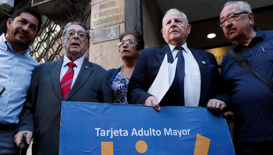 Pensionados alzaron su voz contra el aumento de pasaje