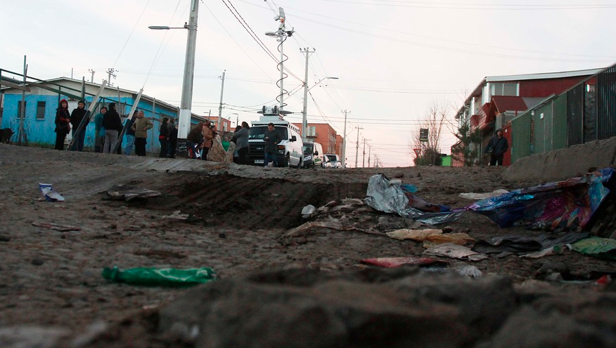 Municipios podrán reparar calles, veredas y baches sin pedir permiso al Serviu