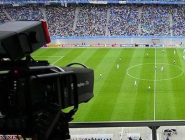 Retorno del fútbol chileno a la TV abierta queda en suspenso: CHV no emitirá duelos por ahora