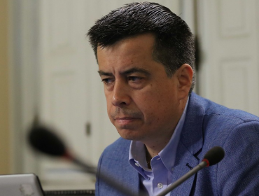 Diputado Celis pide renuncia del director de Junaeb por presunta irregularidad en licitación